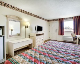 Econo Lodge Pearl