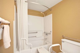 Super 8 by Wyndham Pearl/Jackson/East