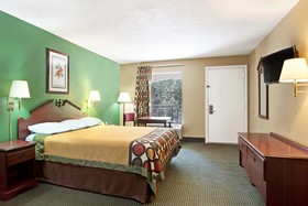 Super 8 by Wyndham Pearl/Jackson/East