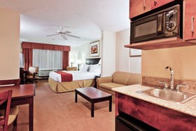 Best Western Plus Philadelphia Choctaw Hotel & Suites