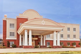Best Western Plus Philadelphia Choctaw Hotel & Suites