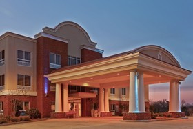 Best Western Plus Philadelphia Choctaw Hotel & Suites
