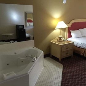 Super Inn and Suites Philadelphia