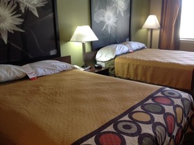 Super 8 by Wyndham Picayune