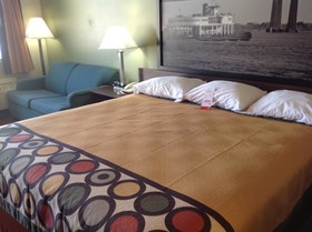 Super 8 by Wyndham Picayune
