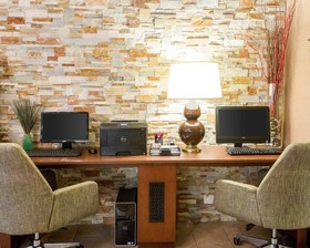 Russell Inn and Suites