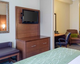 Russell Inn and Suites