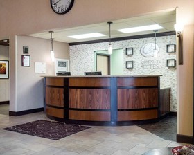 Russell Inn and Suites