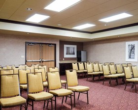 Russell Inn and Suites