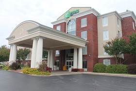 Holiday Inn Express & Suites Starkville