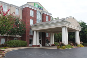 Holiday Inn Express & Suites Starkville