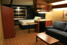 Starkville Inn & Suites