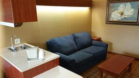 Starkville Inn & Suites