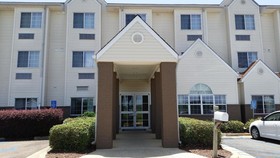 Starkville Inn & Suites