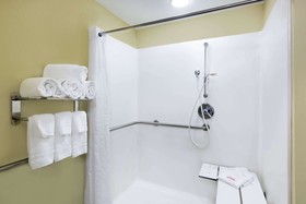 Starkville Inn & Suites