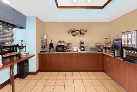 Starkville Inn & Suites