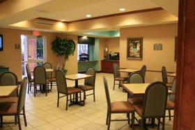 Starkville Inn & Suites