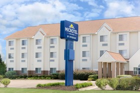 Starkville Inn & Suites