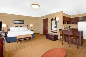 Starkville Inn & Suites