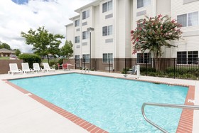 Starkville Inn & Suites