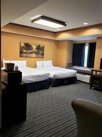 Starkville Inn & Suites