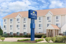 Starkville Inn & Suites