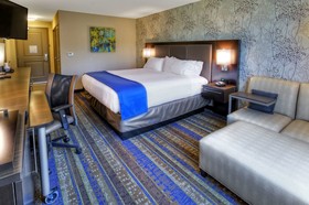 Holiday Inn Hotel & Suites Tupelo North