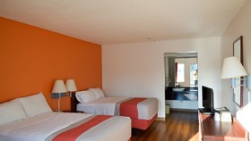Super 7 Inn By OYO Tupelo Hwy 178