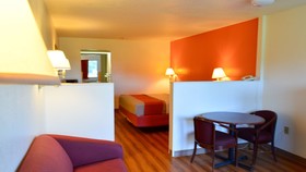 Super 7 Inn By OYO Tupelo Hwy 178