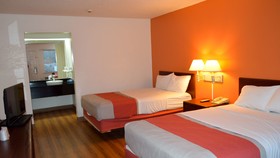 Super 7 Inn By OYO Tupelo Hwy 178