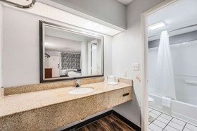 Motel 6 Tupelo, MS - Downtown