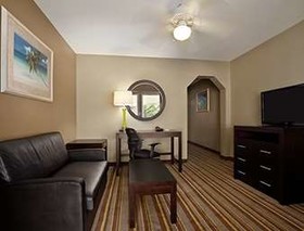 Super 8 by Wyndham Tupelo Airport