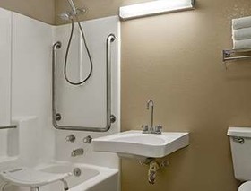 Super 8 by Wyndham Tupelo Airport