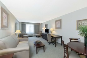 Spark by Hilton Tupelo
