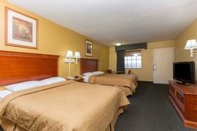 Days Inn & Suites by Wyndham Vicksburg