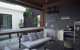 Gabba Chaud Inn