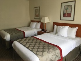 Red Roof Inn & Suites Vicksburg