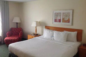 Red Roof Inn & Suites Vicksburg