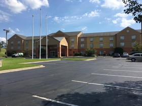 Red Roof Inn & Suites Vicksburg