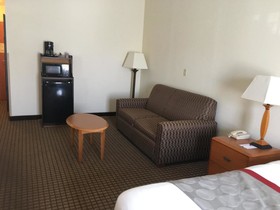Red Roof Inn & Suites Vicksburg