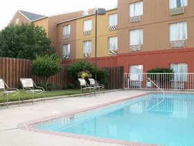 Red Roof Inn & Suites Vicksburg