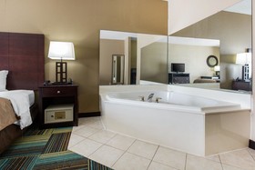 Quality Inn & Suites Arnold – St Louis