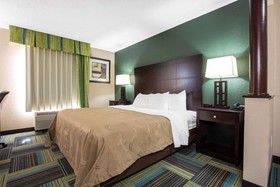Quality Inn & Suites Arnold – St Louis