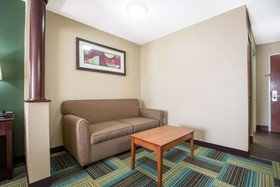 Quality Inn & Suites Arnold – St Louis