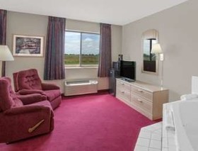 Super 8 by Wyndham Bethany MO