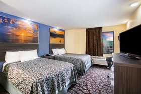 Days Inn by Wyndham Blue Springs