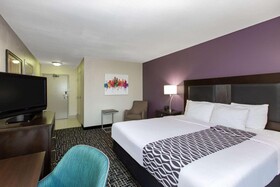 La Quinta Inn & Suites by Wyndham Blue Springs