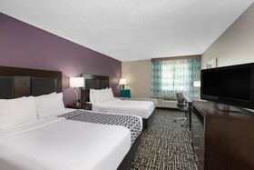 La Quinta Inn & Suites by Wyndham Blue Springs