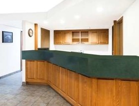 Super 8 by Wyndham Bolivar