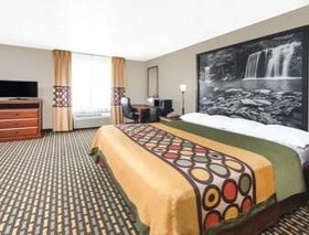 Super 8 by Wyndham Bolivar